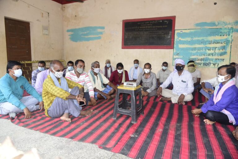 गरियाबंद : गरियाबंद जिला में लोगों ने उत्सुकतापूर्वक सुनी लोकवाणी