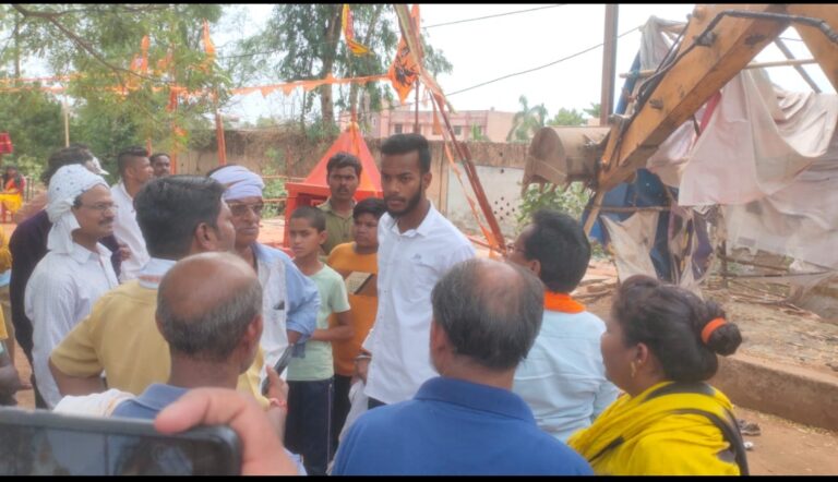 भिलाई नगर निगम आयुक्त प्रकाश सर्वे के निर्देश पर अवैध अतिक्रमण को हटाने की कार्यवाही