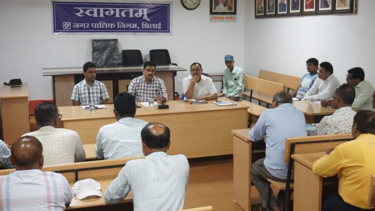 भिलाई नगर दुर्ग – प्रतिबंधित प्लास्टिक पर और कड़ाई से होगी कार्रवाई, निगम आयुक्त लोकेश चंद्राकर ने दल का किया गठन, नोडल अधिकारी की भी की नियुक्ति, आवारा पशुओं को पकड़ने के लिए भी भिलाई की टीम रहेगी तैयार