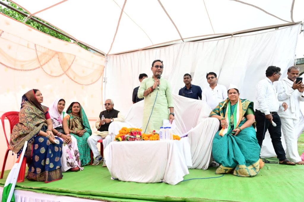 दुर्ग जिला ग्रामीण – स्वर्गीय मिनीमाता की 50 वी पुण्यतिथि के अवसर पर समोदा में उनके पुण्यस्मरण का कार्यक्रम आयोजित किया गया पीएचई मंत्री गुरु रुद्र कुमार विशेष रूप से उपस्थित…