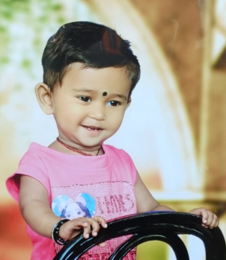 दुर्ग जिला अस्पताल एवं प्राईवेट कलर्स चिल्ड्रेन अस्पताल कि मिलीभगत से दो वर्ष कि दुधमुंही बच्ची परिधि कि मौत डाक्टरों कि लापरवाही से बच्ची और पैसे दोनों गई जिला प्रशासन मौन…