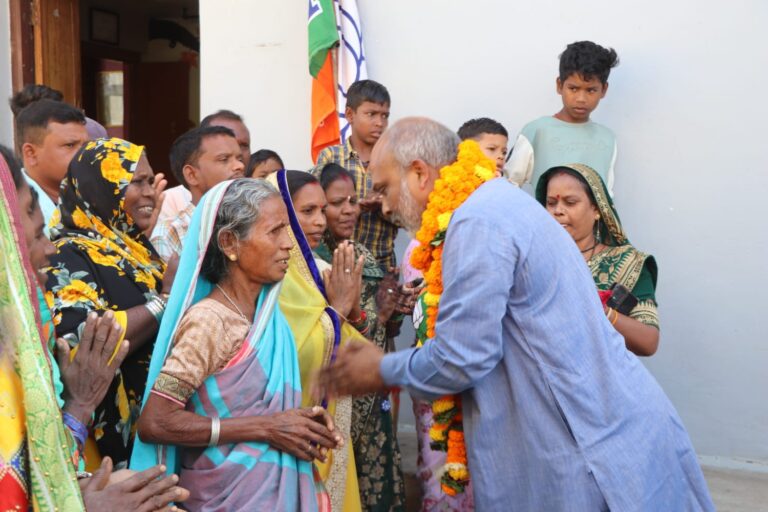 दुर्ग जिला – विधानसभा के हर बूथ पर कमल का फूल खिलना तय – ग्रामीण विधानसभा प्रत्याशी ललित चंद्राकर