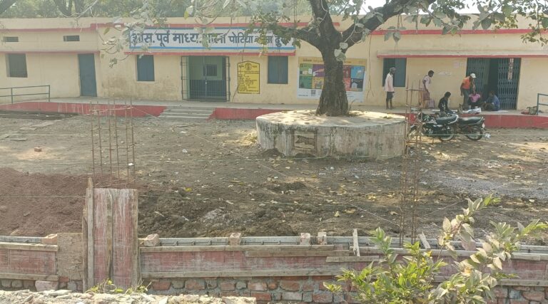 दुर्ग स्थित पोंटिया कला मीडिल स्कूल में बाउंड्री वॉल दीवाल कार्य खड़े करने हेतु जिम्मेदार अधिकारी एवं नेताओं के मिलीभगत से लाखों का काम भ्रष्टाचार एवं गुणवत्ताहीन निगम प्रशासन मौन पढ़िए पूरी खबर…