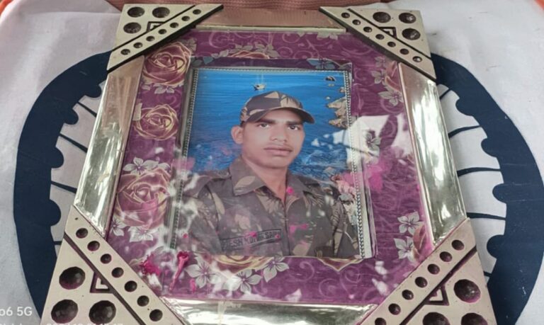 दुर्ग ग्राम पंचायत कोड़ियां में शहीद उमेश साहू को नम आंखों से बिदाई देने हजारों के तादाद उमड़े जनसैलाब पढ़िए पूरी खबर…